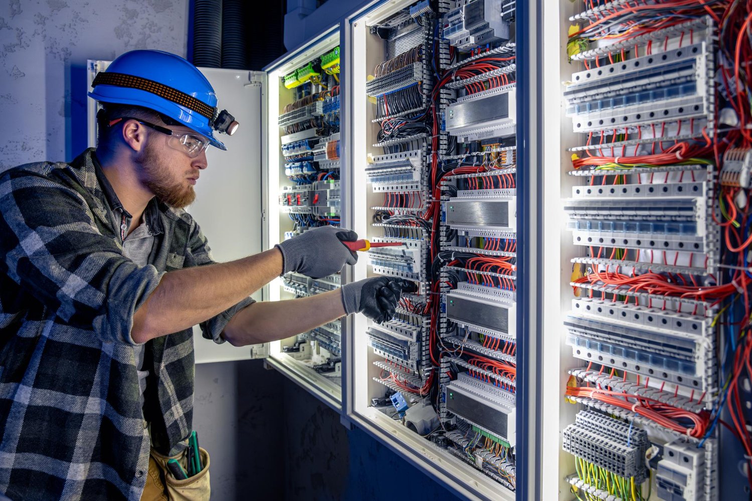 commercial electrical contractor